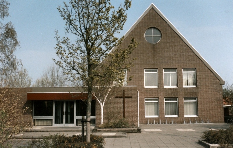 800px-08841_Dokkum_Chr._Geref._Kerk_1976_Stationsweg_39_Fr._1
